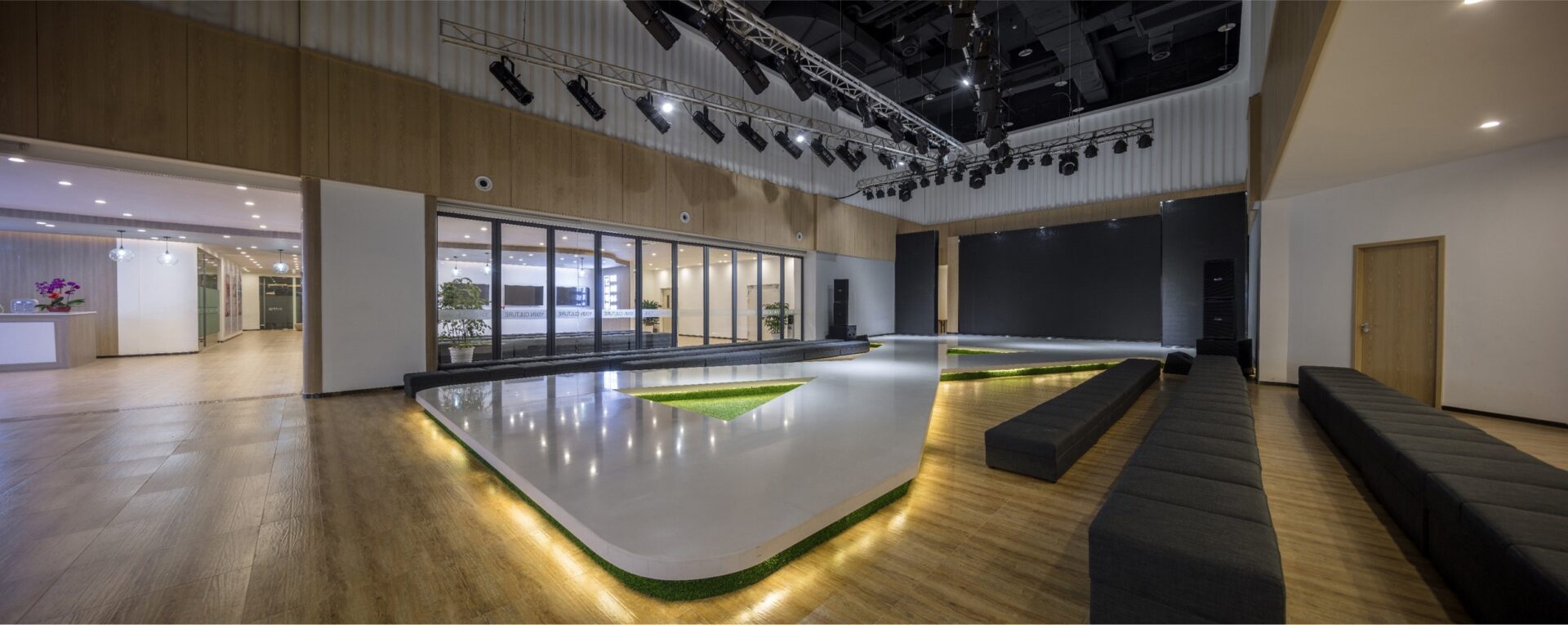 CHENGDU YIXIN CULTURE Ⅱ